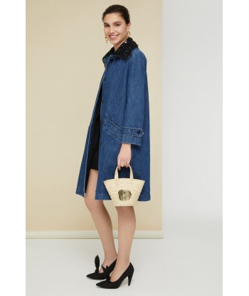 Manteau en denim avec col en perles Voir les baskets