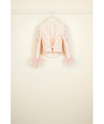 Feather-embellished silk brocade jacket en linge