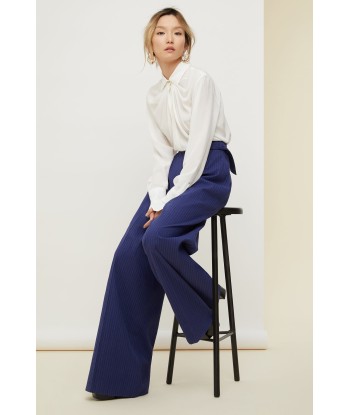 Loose belted seersucker trousers En savoir plus